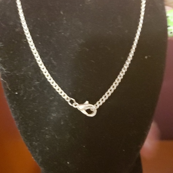 new without tag pink necklace - Picture 3 of 3